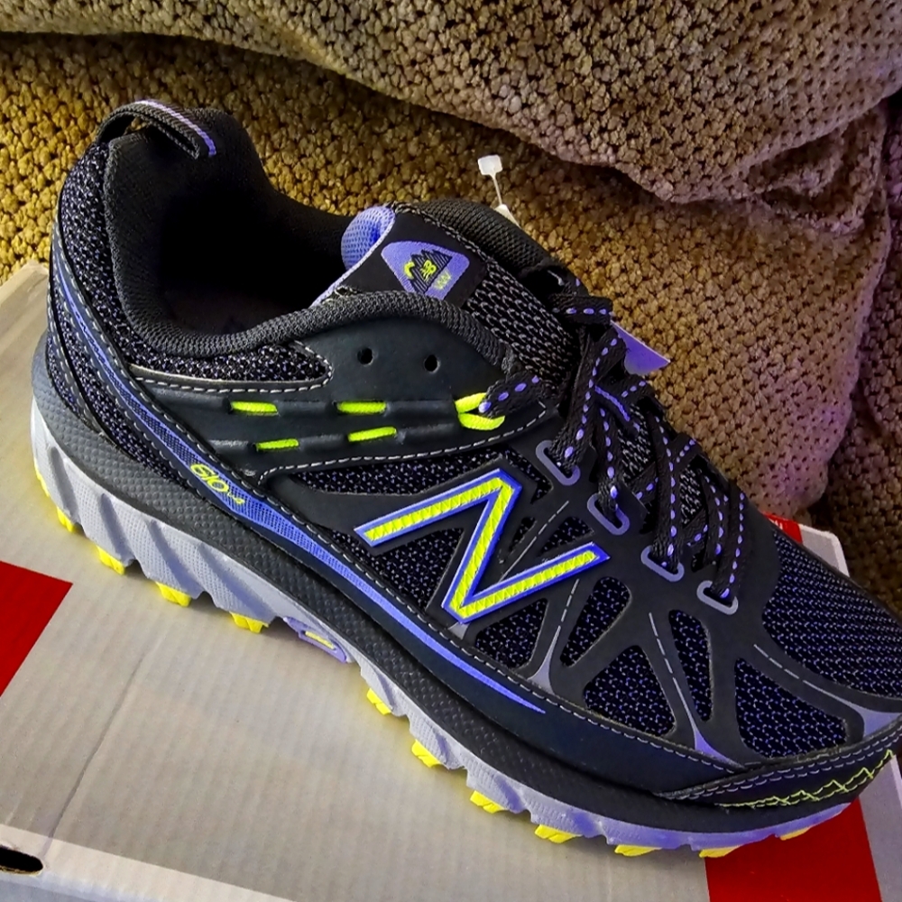 NWT New Balance Trail All Terrain Shoes